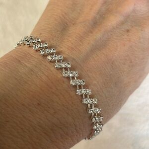 💐5/25 rhinestone tennis bracelet silver tone triple row shiny delicate